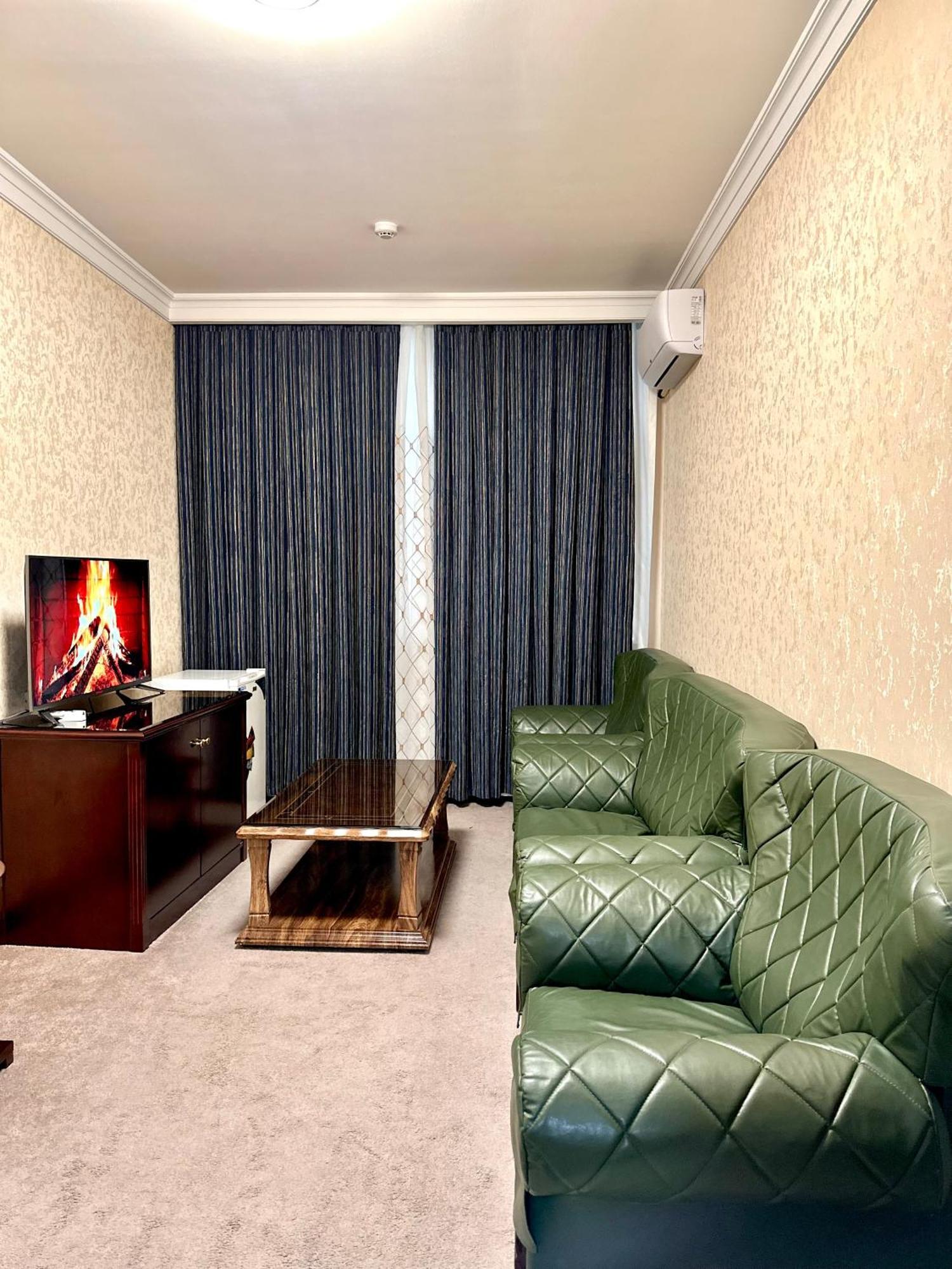 Hayot Hotel Tasken Kültér fotó